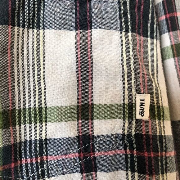 Nwot-“Tna” Plaid Light Button Down Shirt - Picture 5 of 6